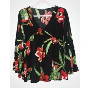 Cha Cha Vente Red and Black Floral V-Neck Bell Sleeve Loose Fit Cotton Blouse L